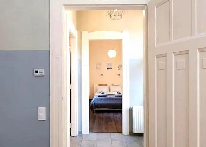 Vaci Street - Location In Budapest, Steps From The Danube * Βουδαπέστη