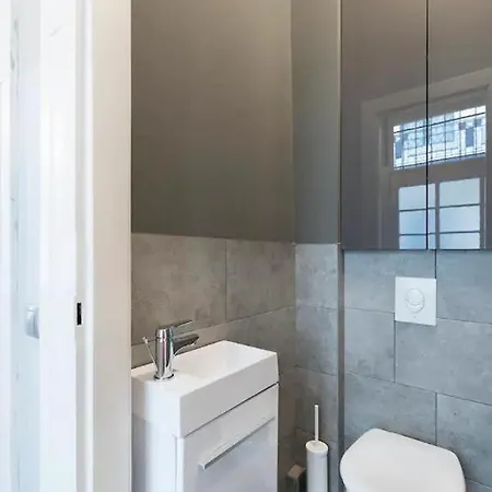 Vaci Street Apartment *
