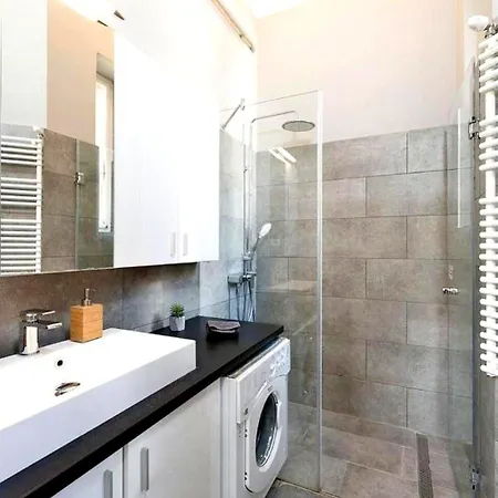 Vaci Street - Location In Budapest, Steps From The Danube Budapest