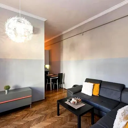 Vaci Street - Location In Budapest, Steps From The Danube