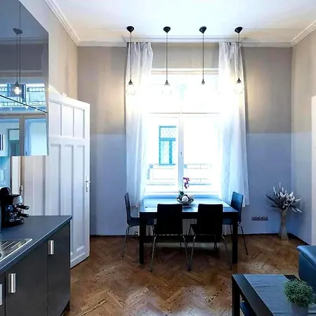 Vaci Street - Location In Budapest, Steps From The Danube Apartment Budapest