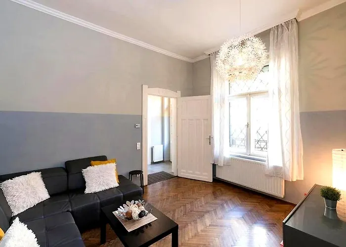 Vaci Street - Location In Budapest, Steps From The Danube Apartment Budapest